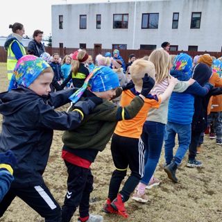 Vinátta í tónum og leikjum
